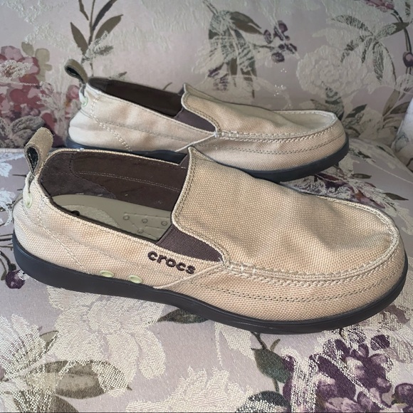 Men’s 9 CROCS WALU Khaki / Espresso Comfort Walking Shoes Loafers 11270 EXC LN - Picture 5 of 15